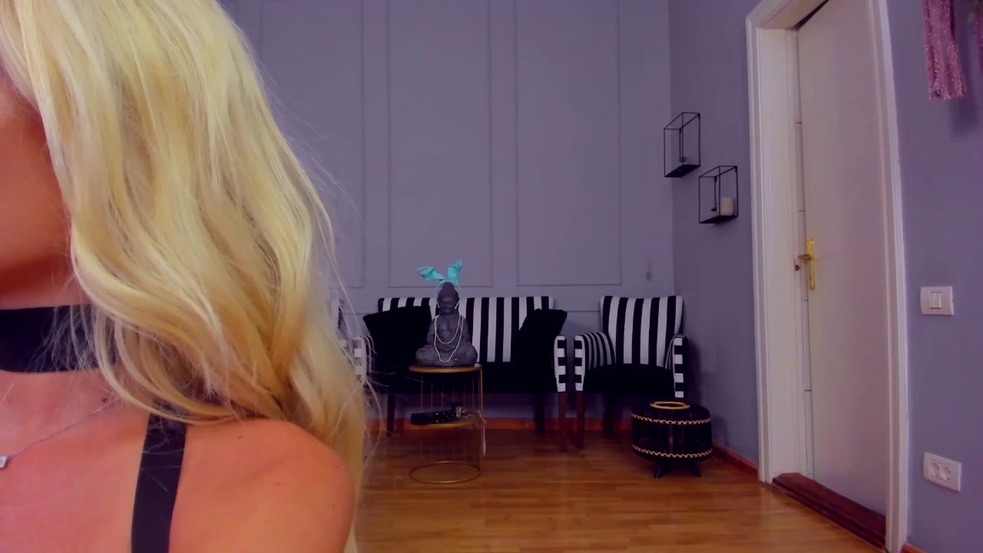 Gallery image thumbnail from AwwwElla's myfreecams stream on, 09/30/2025, 10:27 image 13 of 20