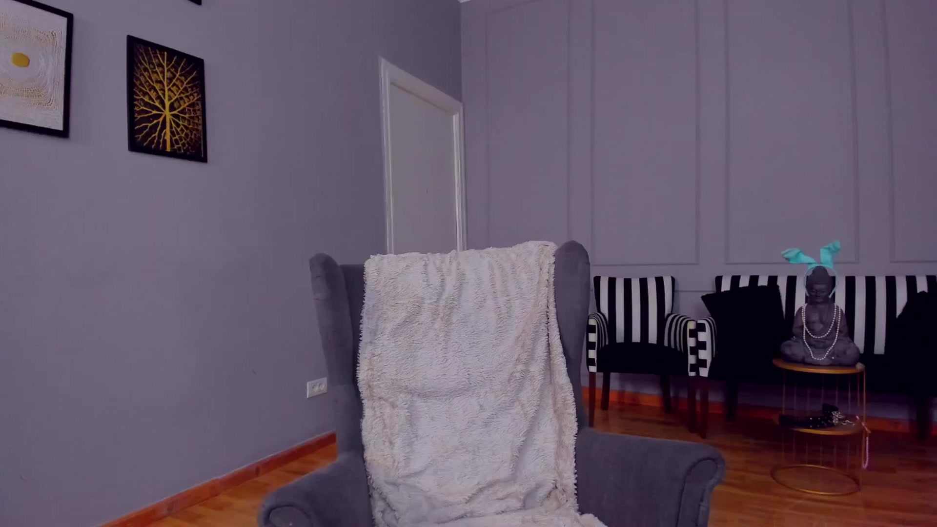 Gallery image thumbnail from AwwwElla's myfreecams stream on, 10/02/2025, 06:31 image 17 of 20