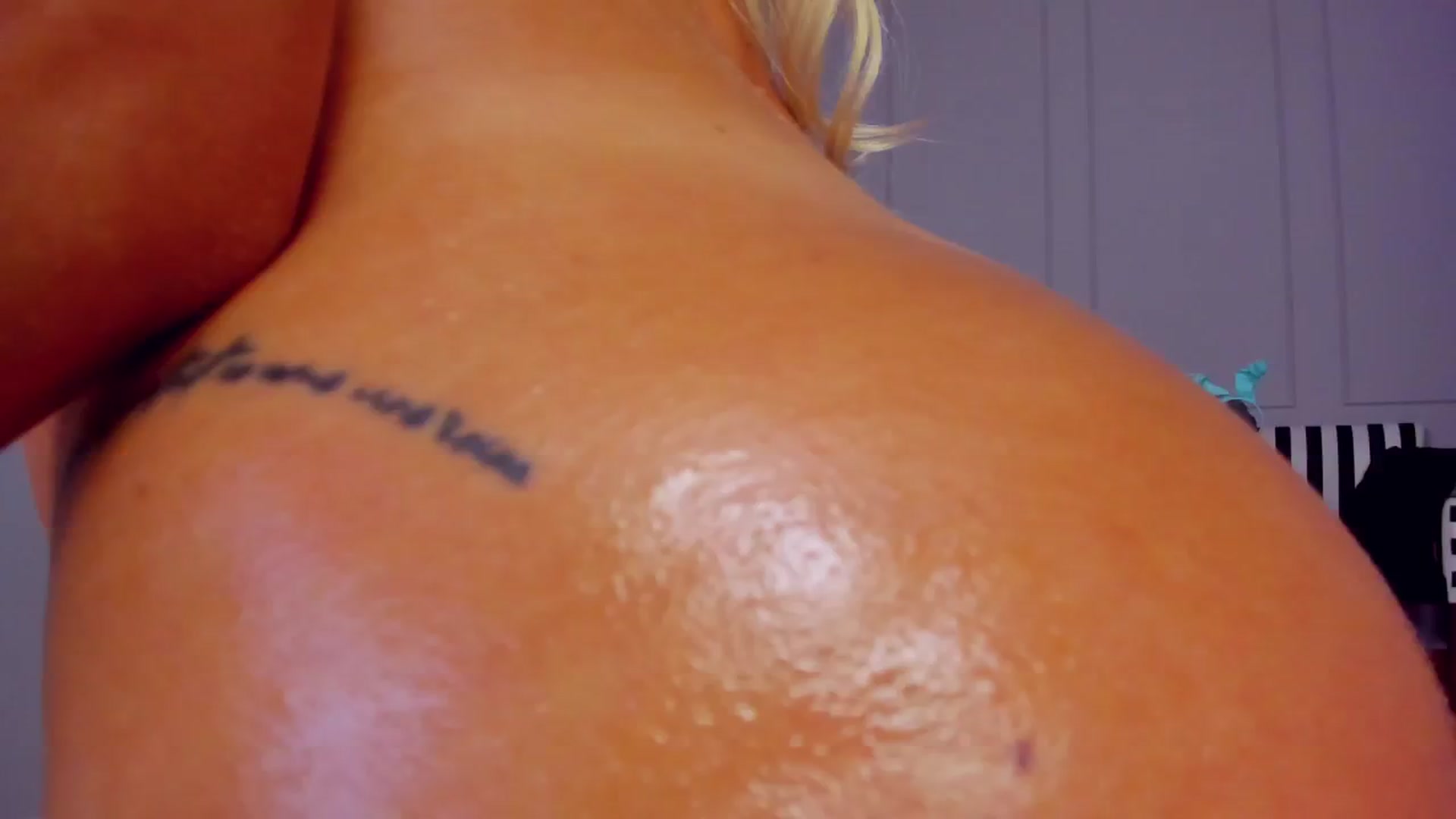 Gallery image thumbnail from AwwwElla's myfreecams stream on, 10/02/2025, 06:31 image 10 of 20