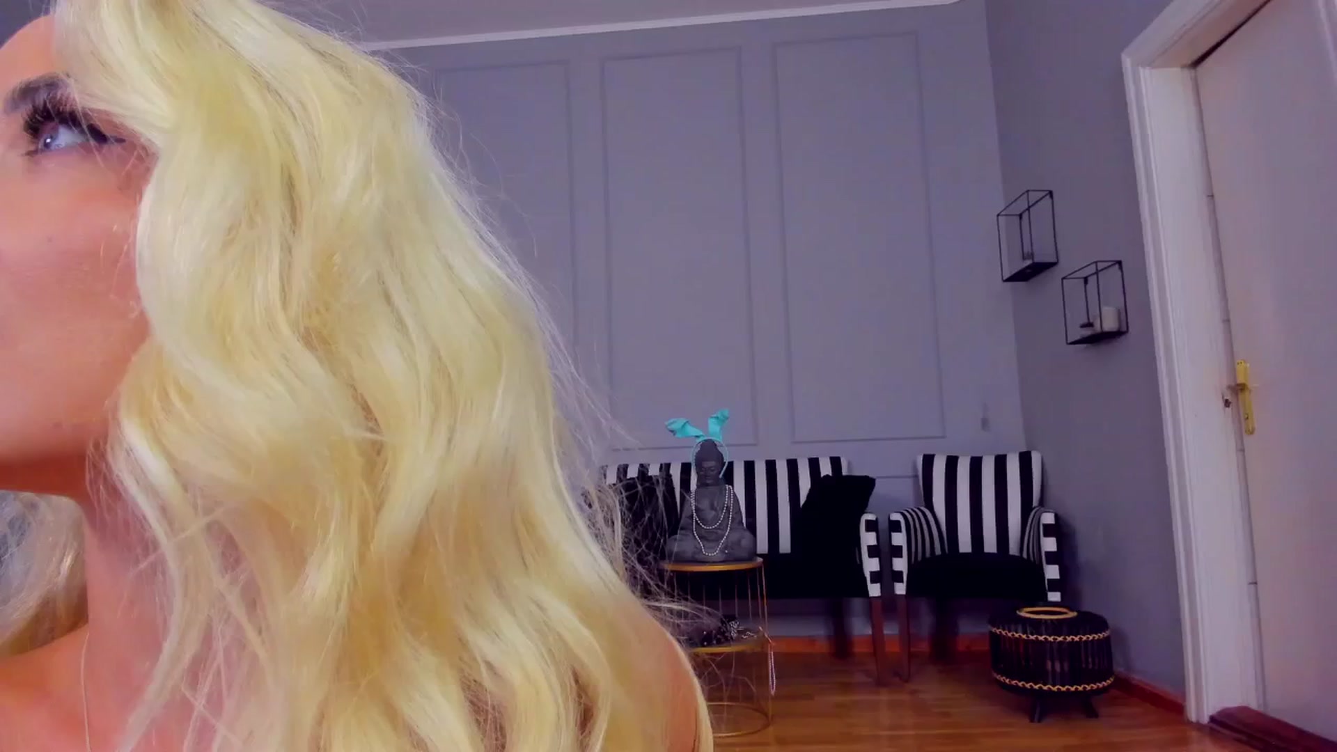 Gallery image thumbnail from AwwwElla's myfreecams stream on, 10/14/2025, 07:06 image 13 of 20