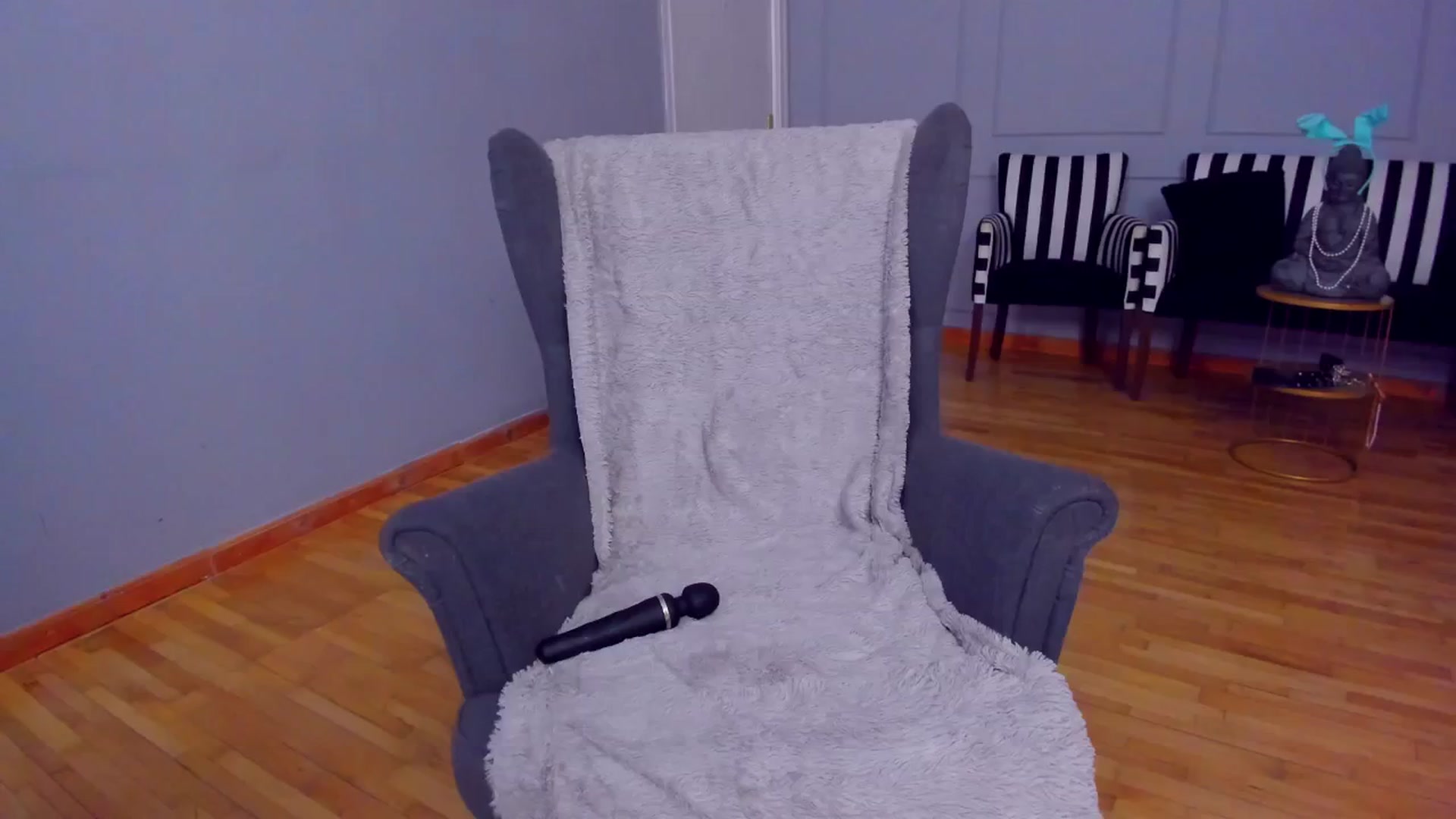 Gallery image thumbnail from AwwwElla's myfreecams stream on, 10/20/2025, 06:54 image 1 of 20