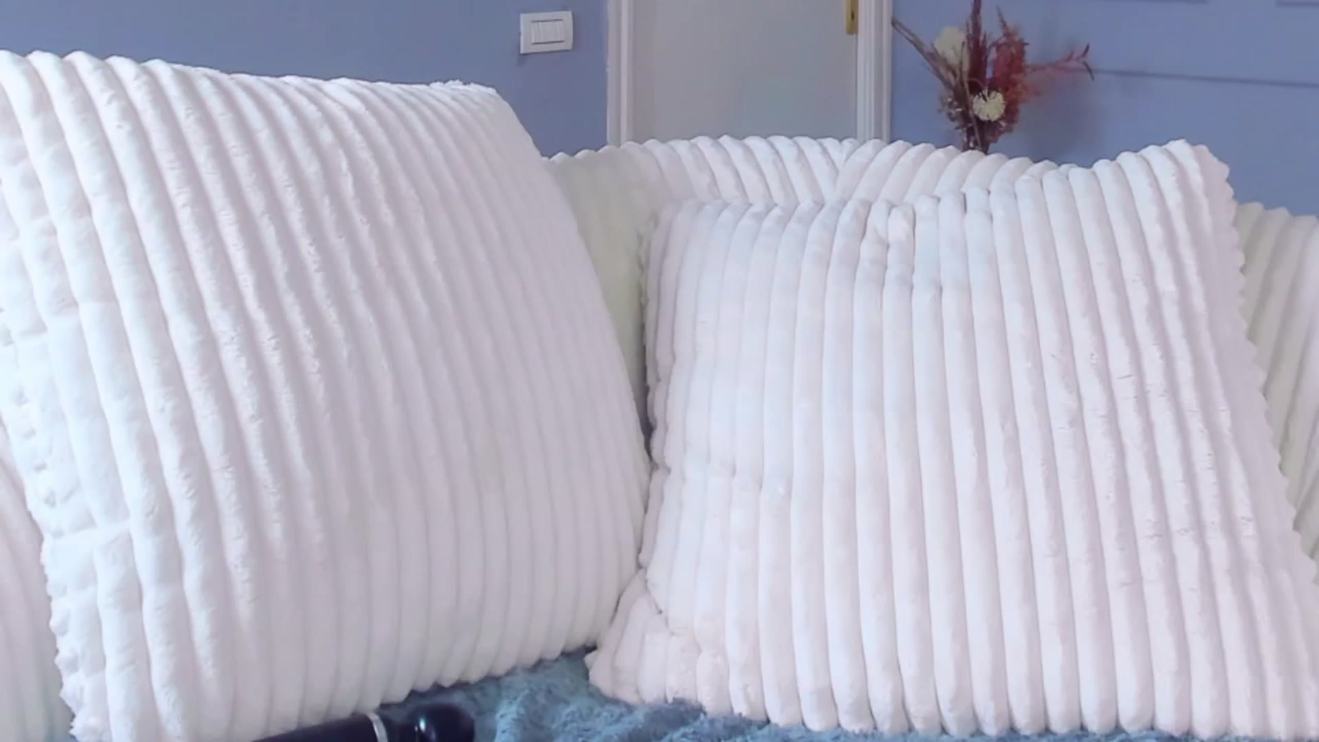 Gallery image thumbnail from AwwwElla's myfreecams stream on, 11/15/2025, 10:59 image 4 of 20
