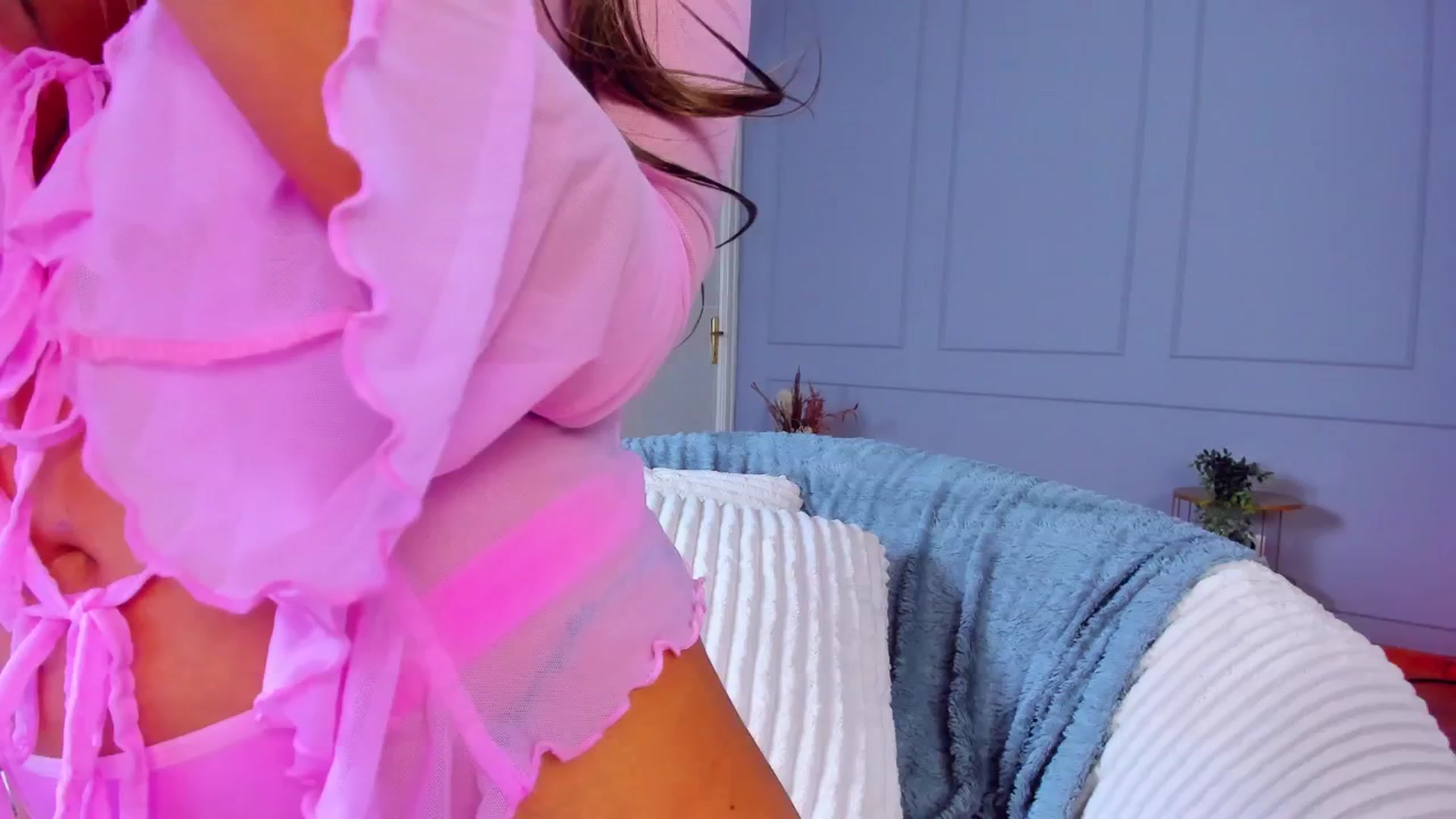 Gallery image thumbnail from AwwwElla's myfreecams stream on, 01/14/2026, 07:51 image 19 of 20