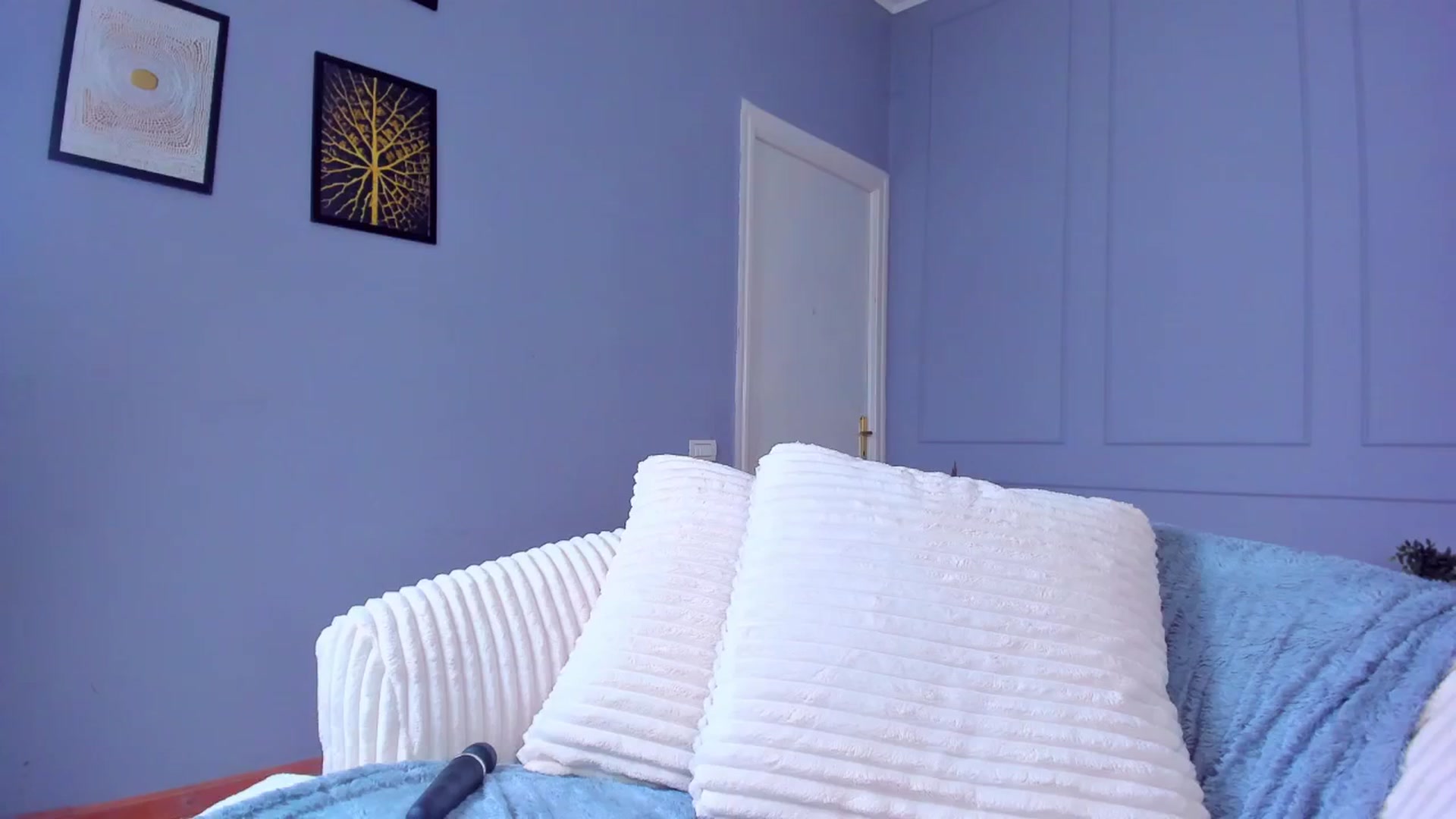 Gallery image thumbnail from AwwwElla's myfreecams stream on, 01/15/2026, 06:51 image 20 of 20