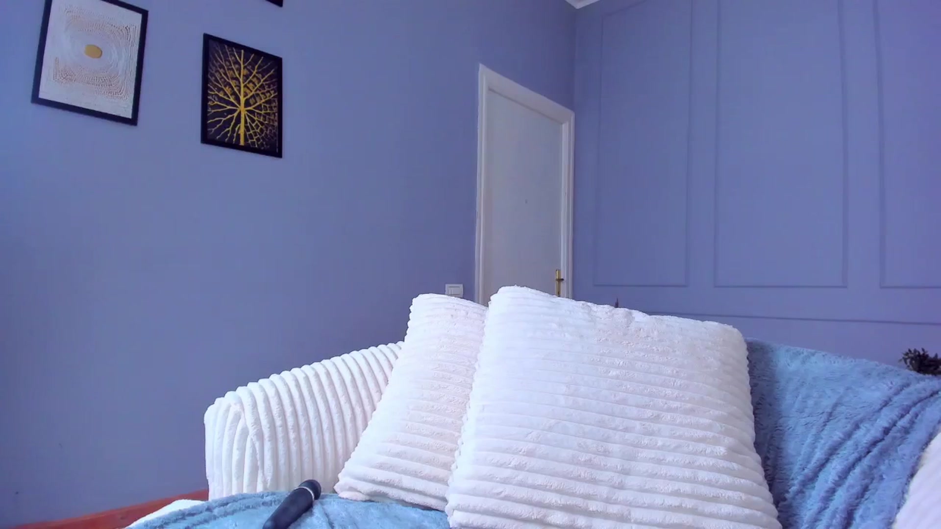 Gallery image thumbnail from AwwwElla's myfreecams stream on, 01/15/2026, 06:51 image 19 of 20