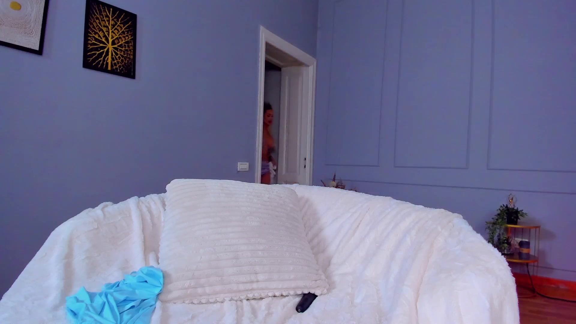 Gallery image thumbnail from AwwwElla's myfreecams stream on, 03/17/2026, 09:44 image 19 of 20