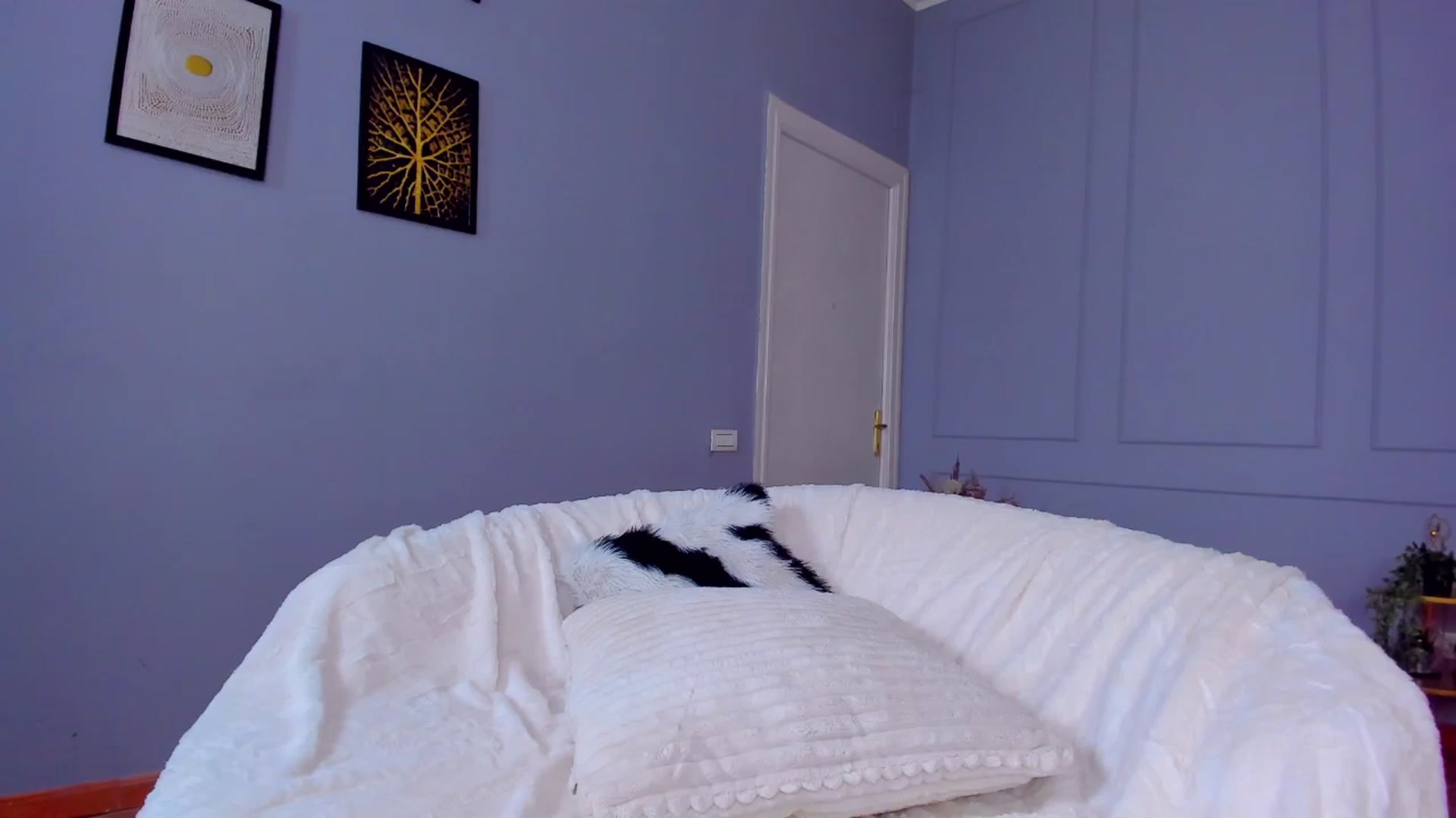 Gallery image thumbnail from AwwwElla's myfreecams stream on, 03/17/2026, 09:44 image 7 of 20