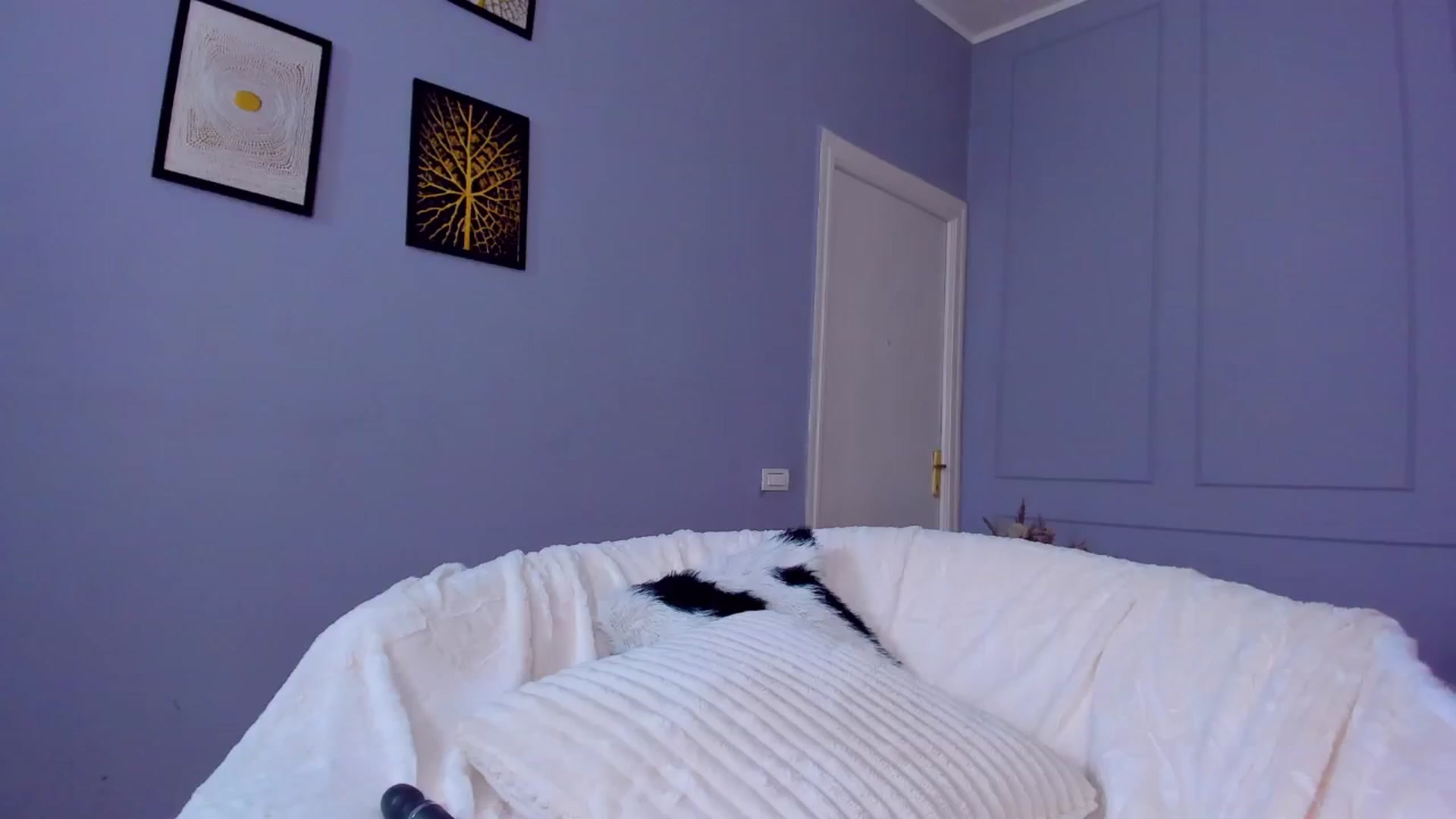Gallery image thumbnail from AwwwElla's myfreecams stream on, 03/17/2026, 11:11 image 3 of 20