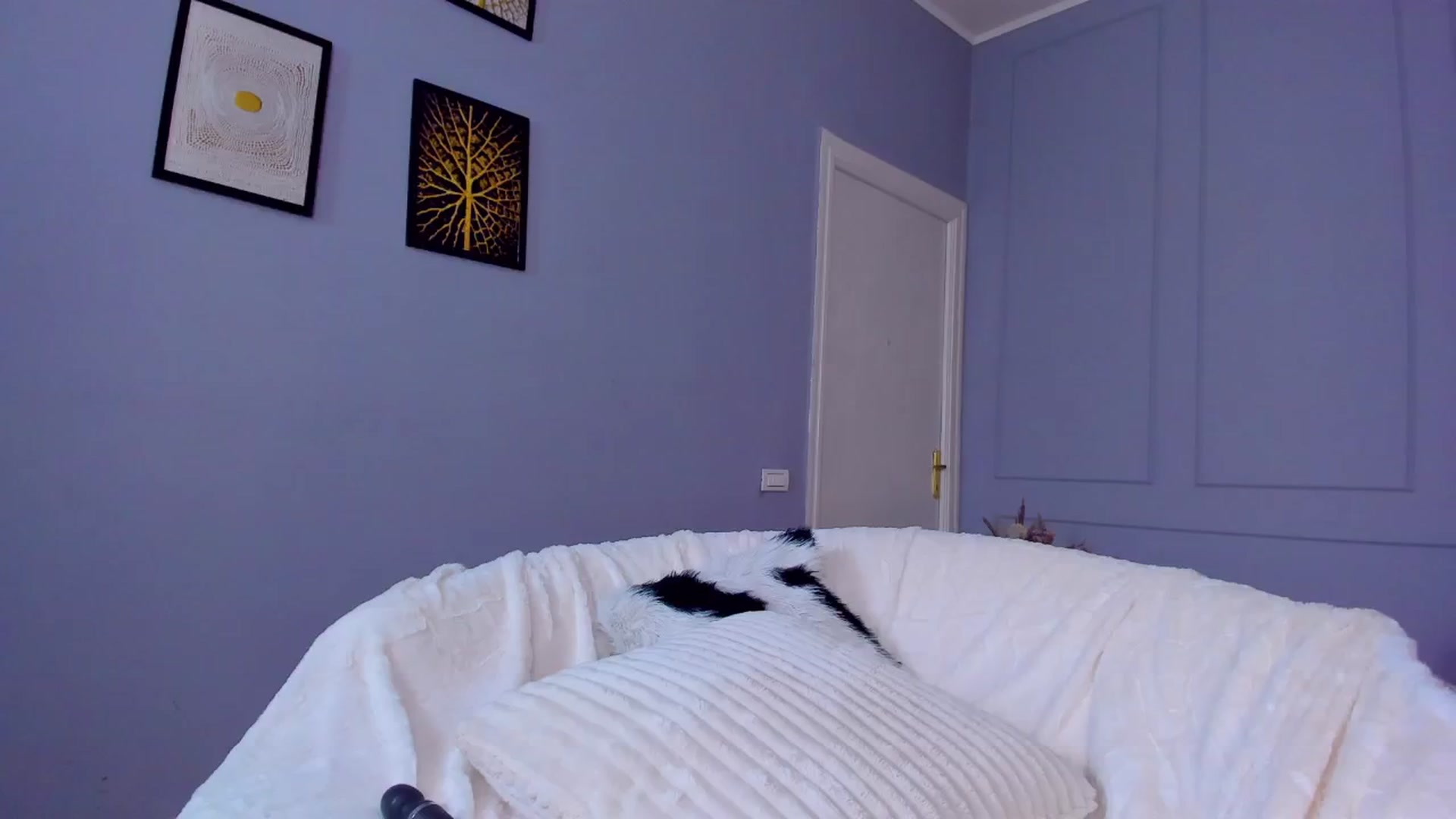 Gallery image thumbnail from AwwwElla's myfreecams stream on, 03/17/2026, 11:11 image 4 of 20