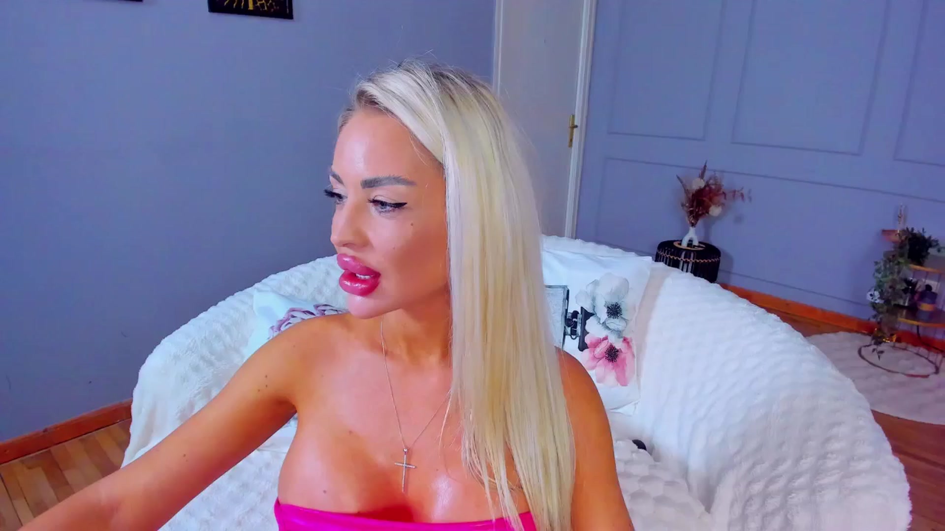 Gallery image thumbnail from AwwwElla's myfreecams stream on, 03/28/2026, 09:38 image 18 of 20