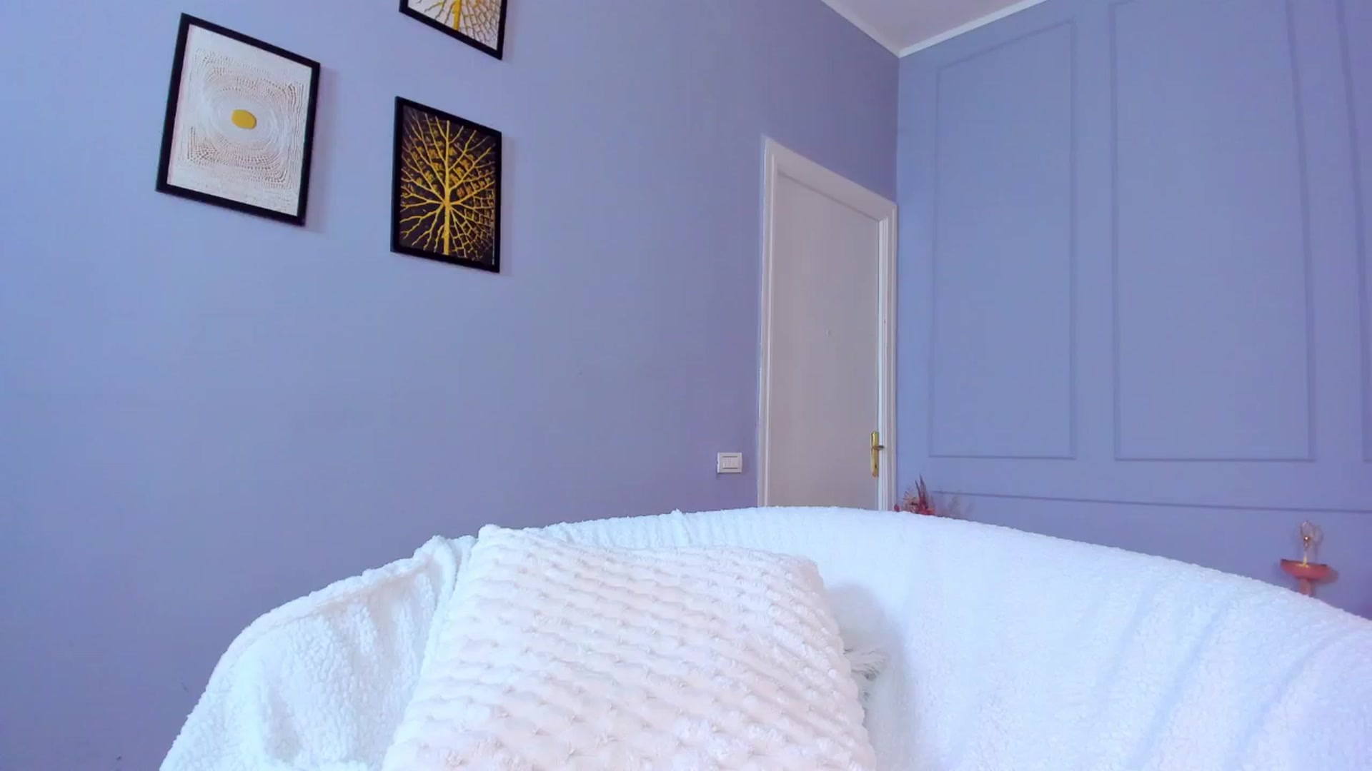 Gallery image thumbnail from AwwwElla's myfreecams stream on, 04/23/2026, 05:24 image 15 of 20