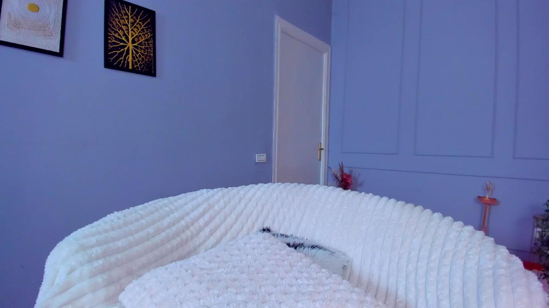 Gallery image thumbnail from AwwwElla's myfreecams stream on, 04/30/2026, 06:44 image 1 of 20