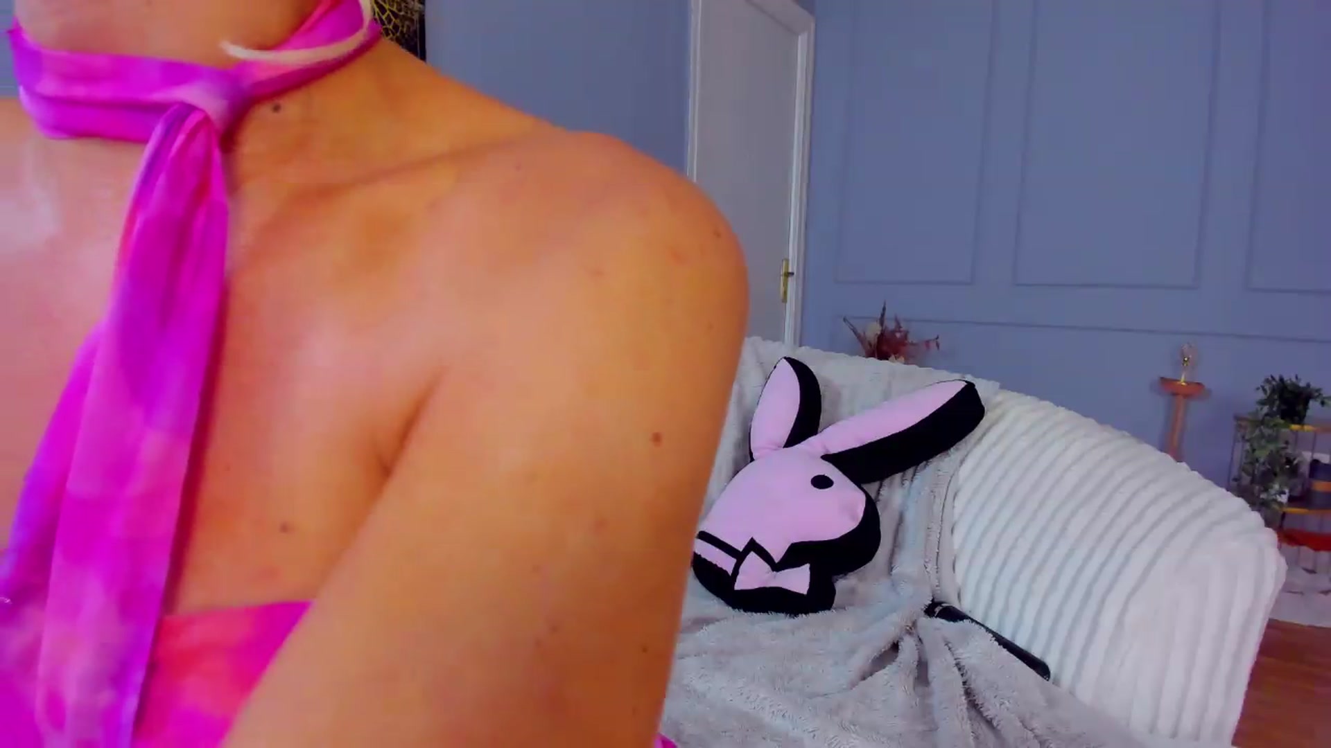 Gallery image thumbnail from AwwwElla's myfreecams stream on, 05/11/2026, 09:15 image 18 of 20