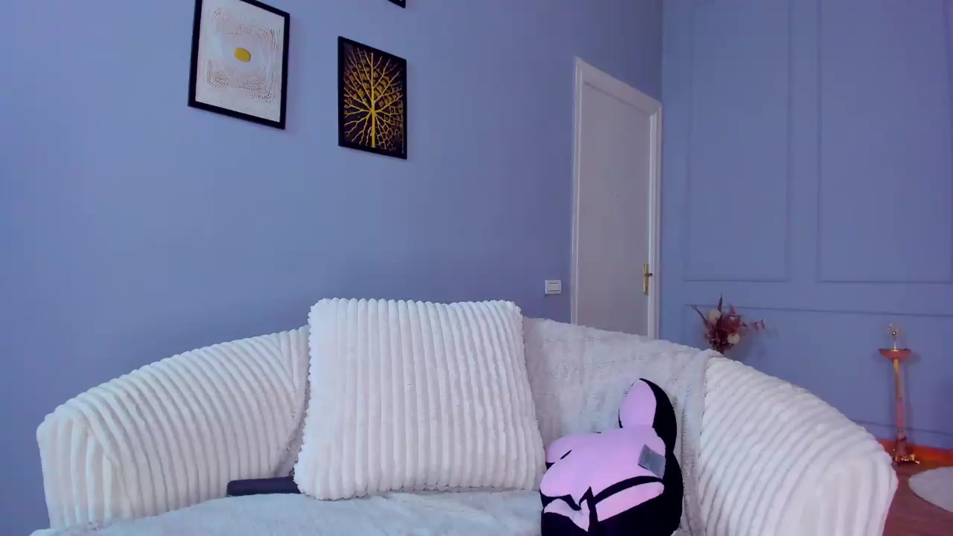 Gallery image thumbnail from AwwwElla's myfreecams stream on, 05/24/2026, 05:53 image 11 of 20