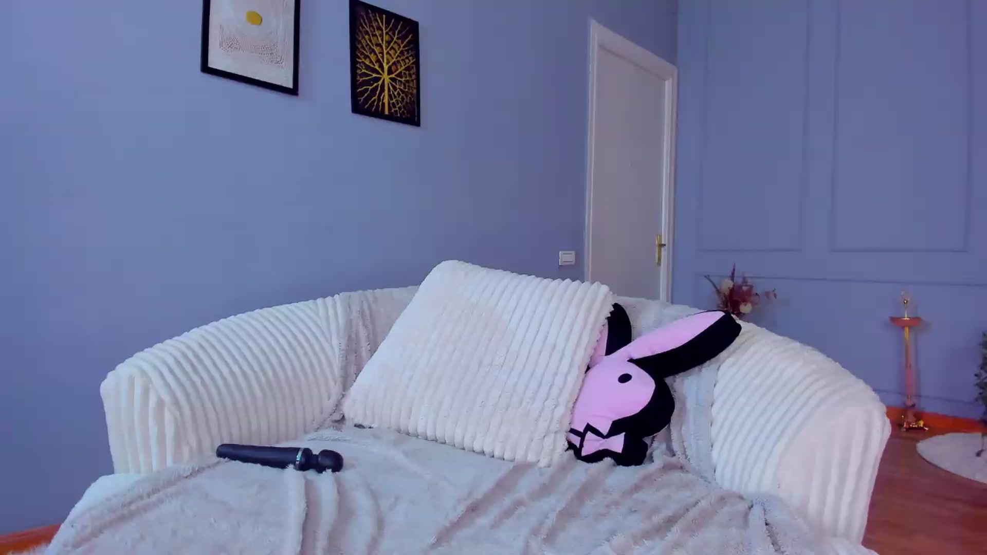 Gallery image thumbnail from AwwwElla's myfreecams stream on, 05/24/2026, 10:22 image 2 of 20