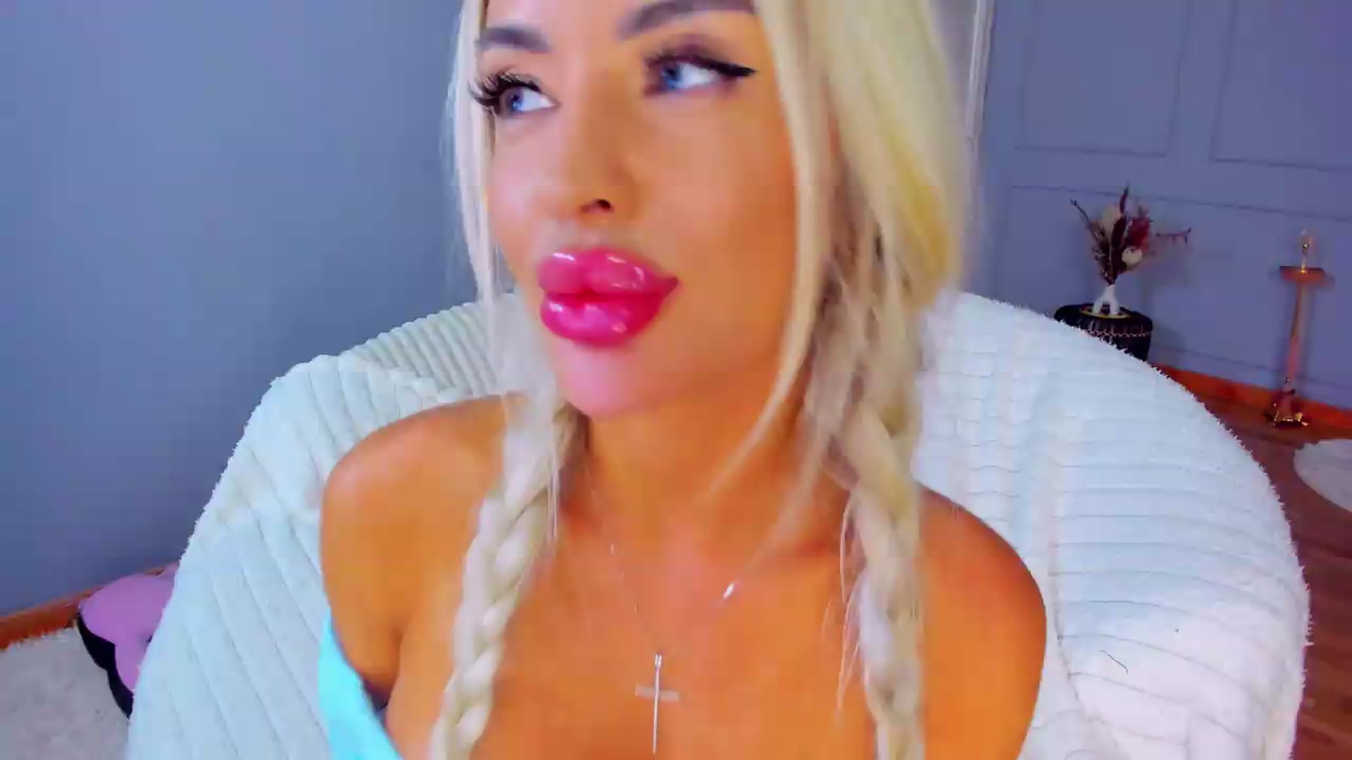 Gallery image thumbnail from AwwwElla's myfreecams stream on, 05/29/2026, 10:52 image 2 of 20