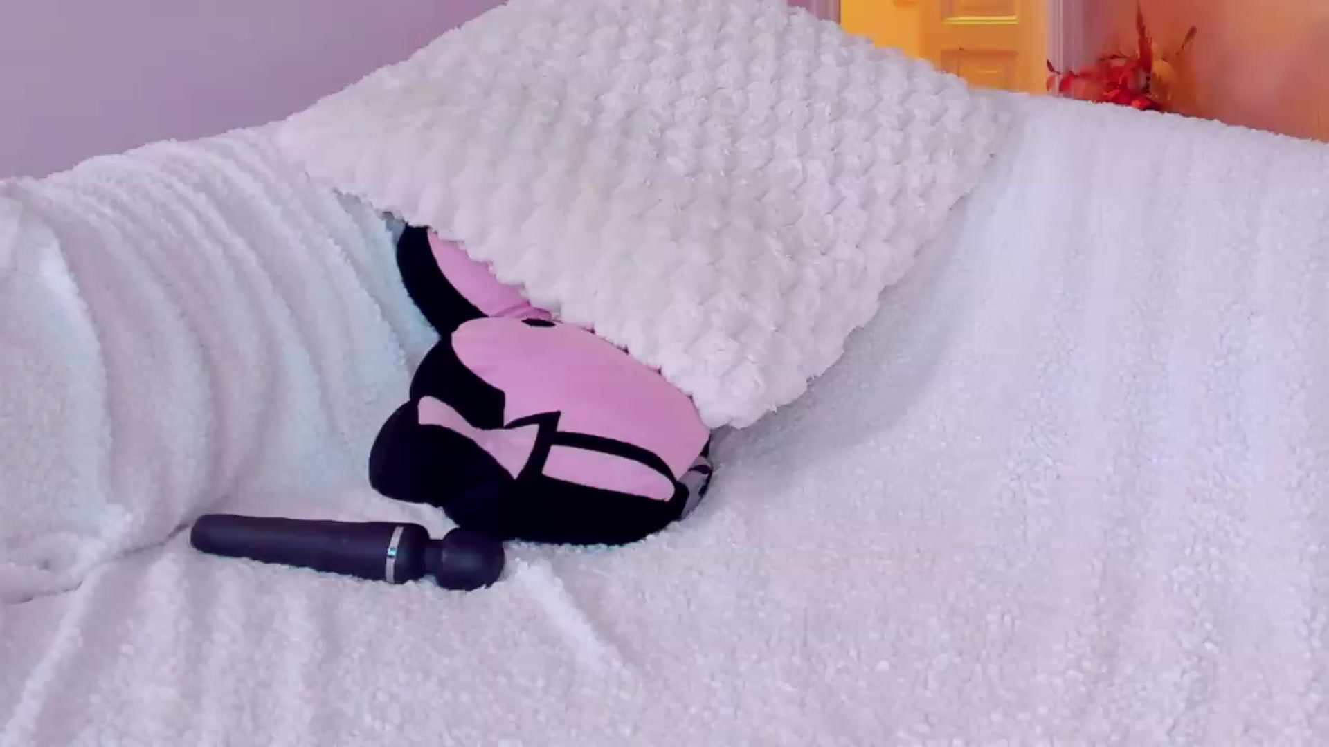 Gallery image thumbnail from AwwwElla's myfreecams stream on, 06/20/2026, 07:42 image 7 of 20