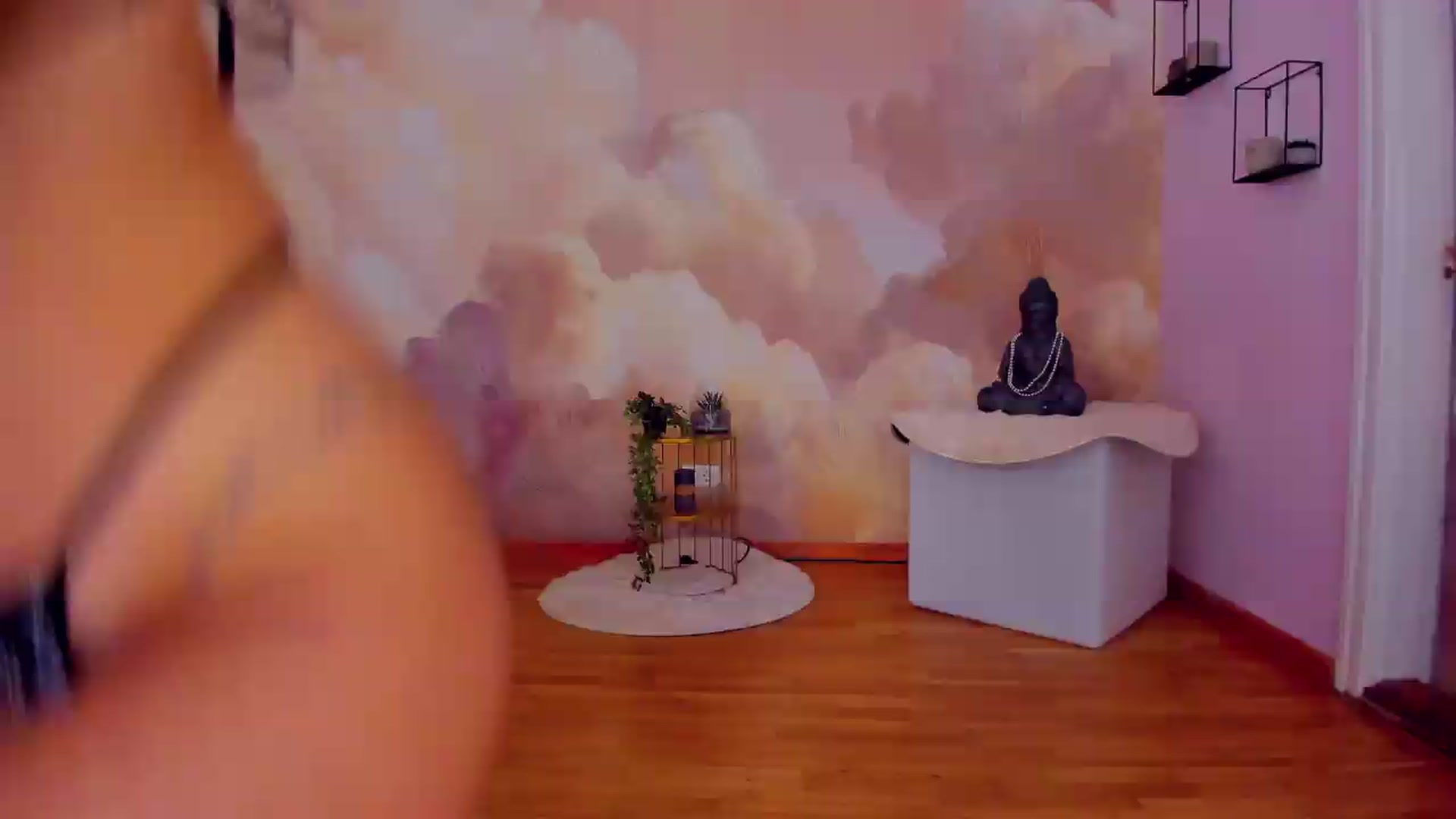 Gallery image thumbnail from AwwwElla's myfreecams stream on, 06/20/2026, 10:54 image 12 of 20
