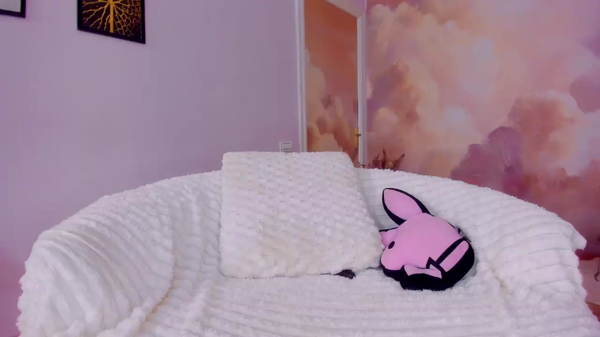 Gallery image thumbnail from AwwwElla's myfreecams stream on, 06/27/2026, 09:36 image 18 of 20
