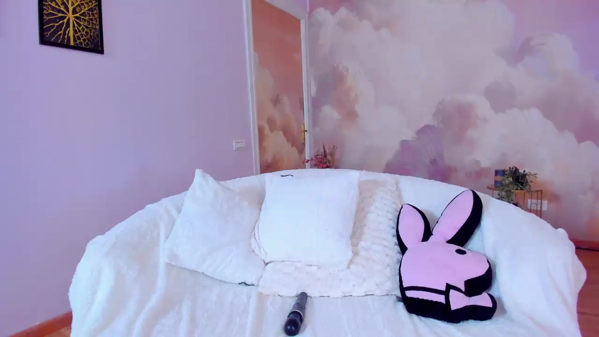 Gallery image thumbnail from AwwwElla's myfreecams stream on, 07/22/2026, 05:59 image 16 of 20