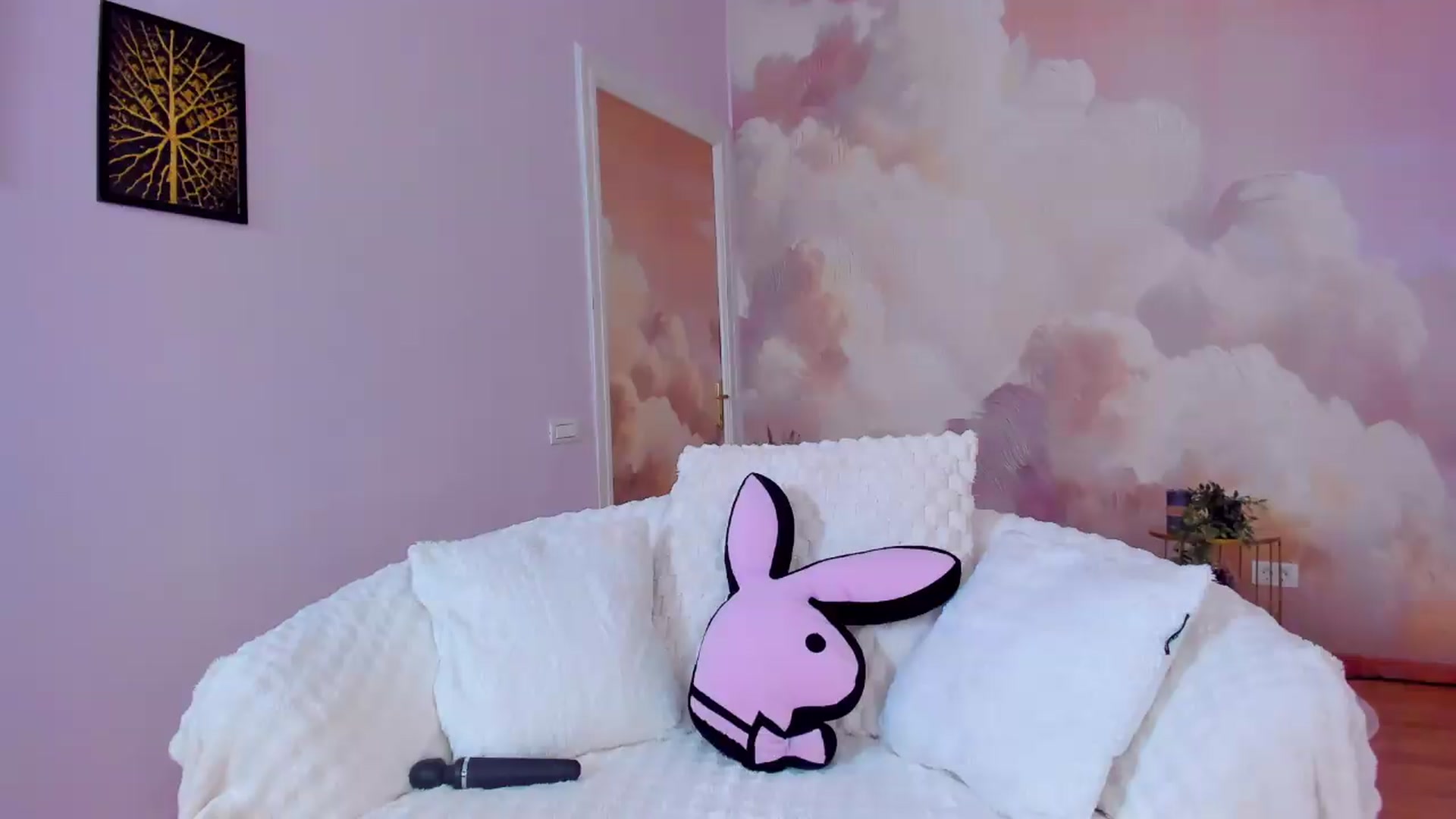 Gallery image thumbnail from AwwwElla's myfreecams stream on, 07/24/2026, 04:37 image 15 of 20