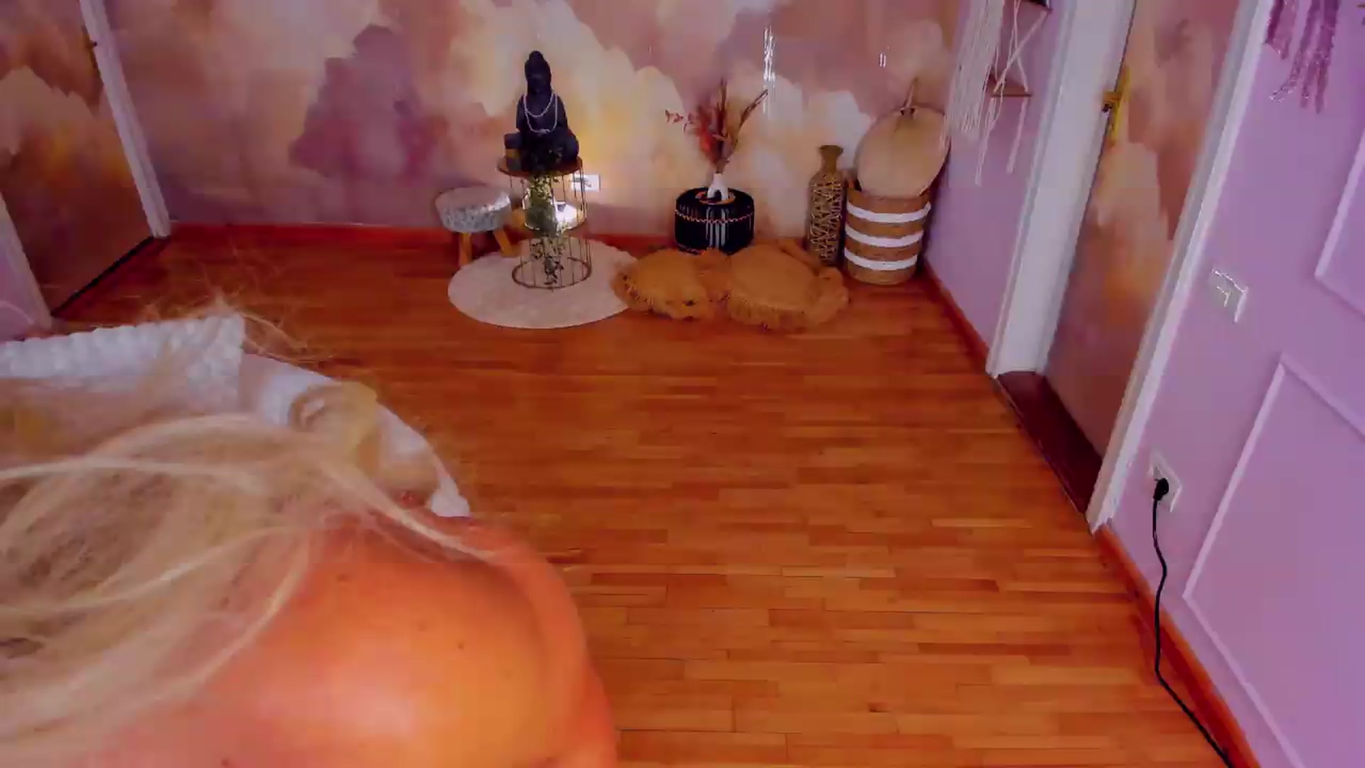 Gallery image thumbnail from AwwwElla's myfreecams stream on, 08/09/2026, 05:09 image 16 of 20
