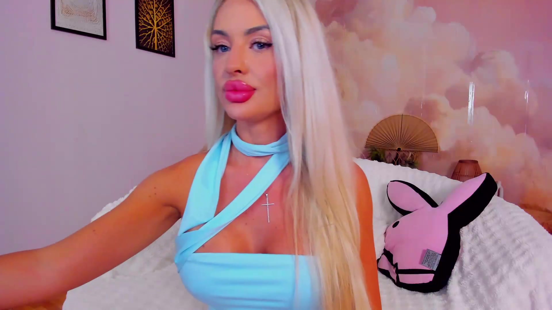 Gallery image thumbnail from AwwwElla's myfreecams stream on, 08/26/2026, 06:52 image 15 of 20