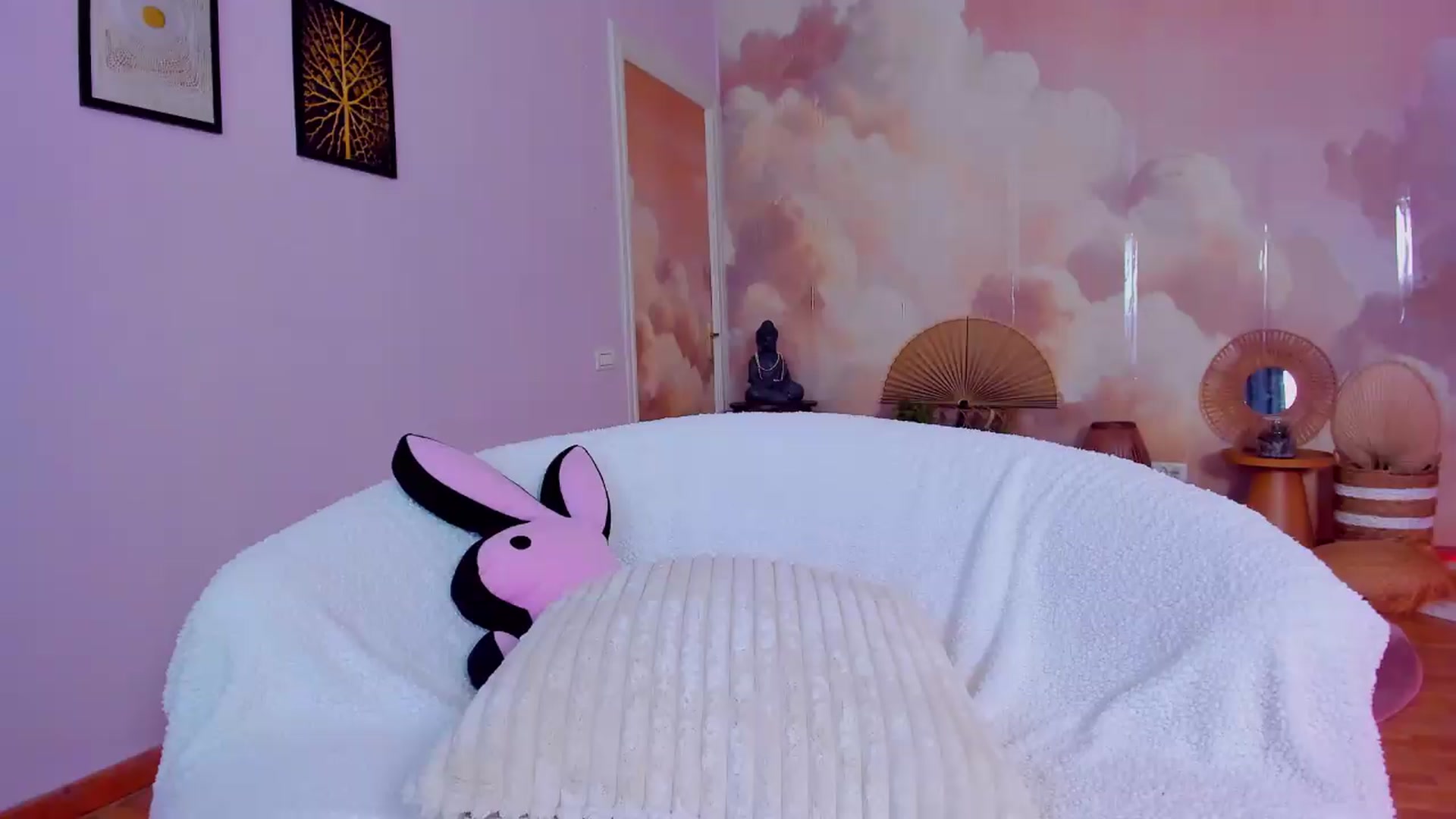 Gallery image thumbnail from AwwwElla's myfreecams stream on, 08/30/2026, 04:23 image 8 of 20