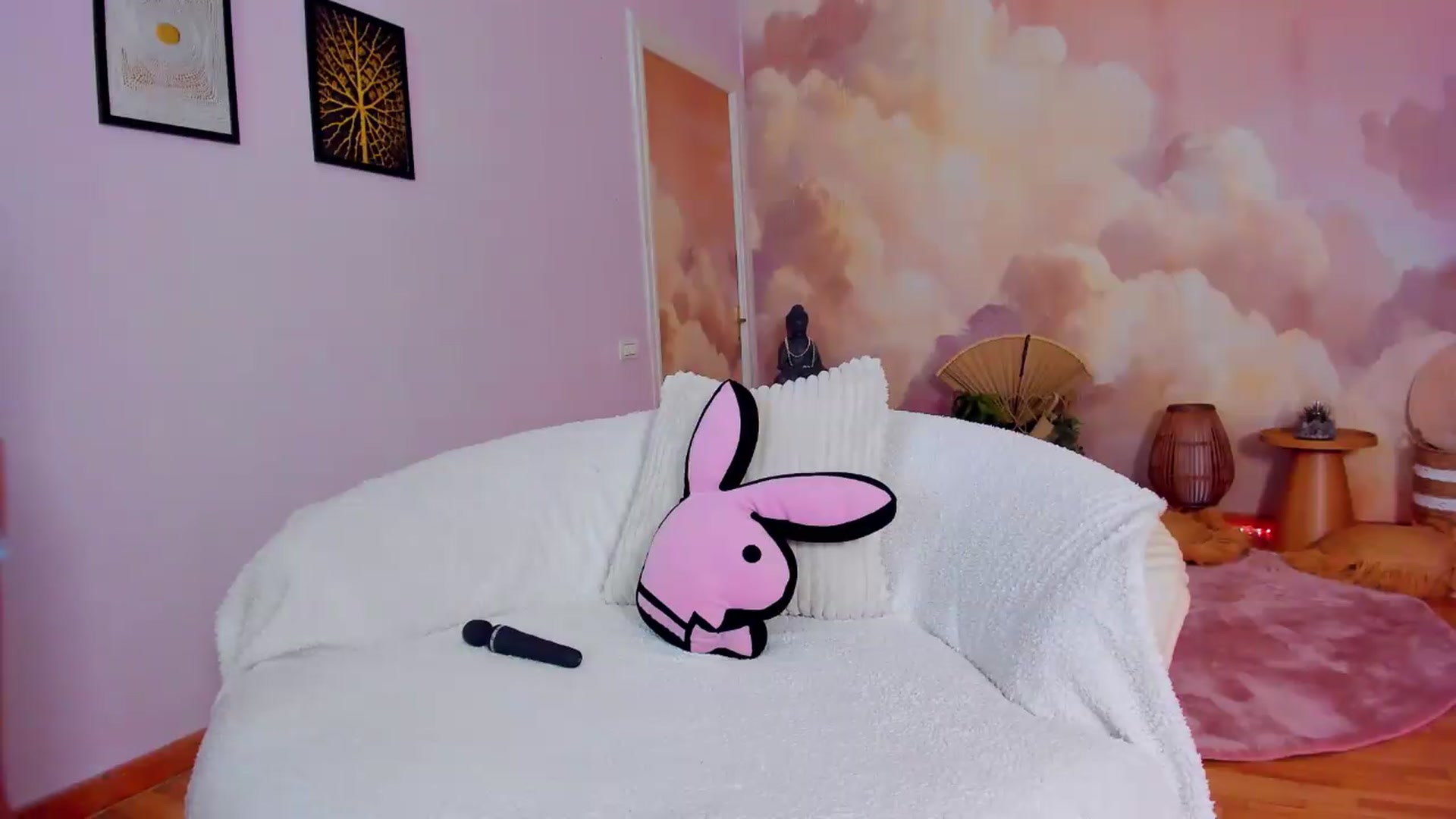 Gallery image thumbnail from AwwwElla's myfreecams stream on, 09/10/2026, 10:10 image 2 of 20