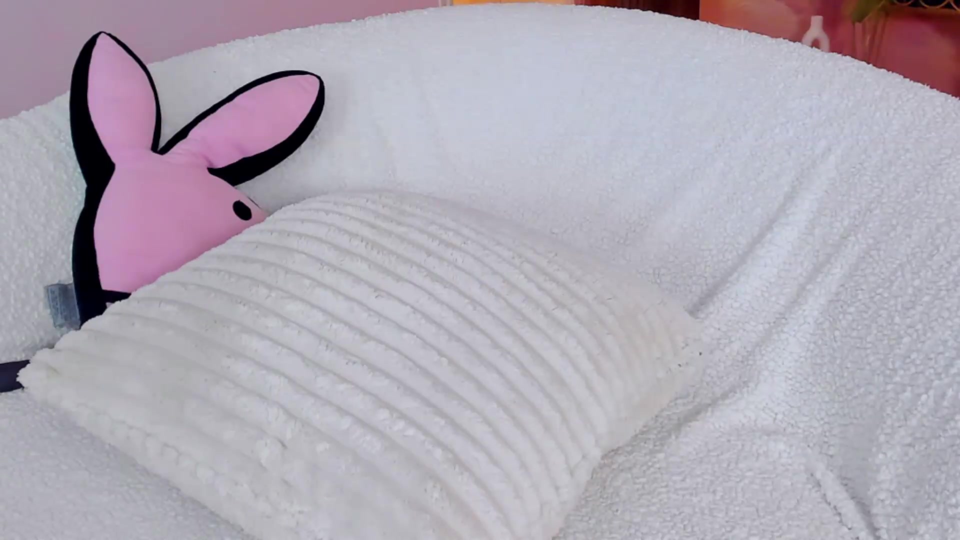 Gallery image thumbnail from AwwwElla's myfreecams stream on, 09/10/2026, 10:10 image 12 of 20