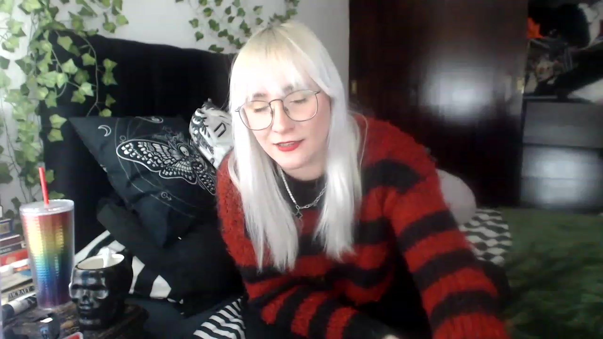 Gallery image thumbnail from AxeHallow's myfreecams stream on, 12/03/2022, 02:36 image 5 of 20