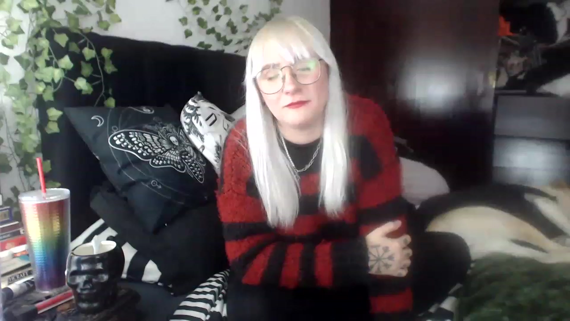 Gallery image thumbnail from AxeHallow's myfreecams stream on, 12/03/2022, 02:36 image 3 of 20