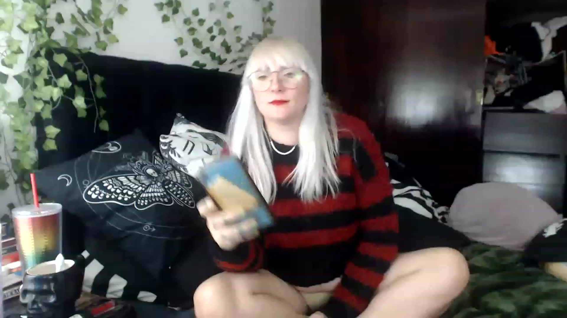 Gallery image thumbnail from AxeHallow's myfreecams stream on, 12/03/2022, 02:53 image 6 of 20