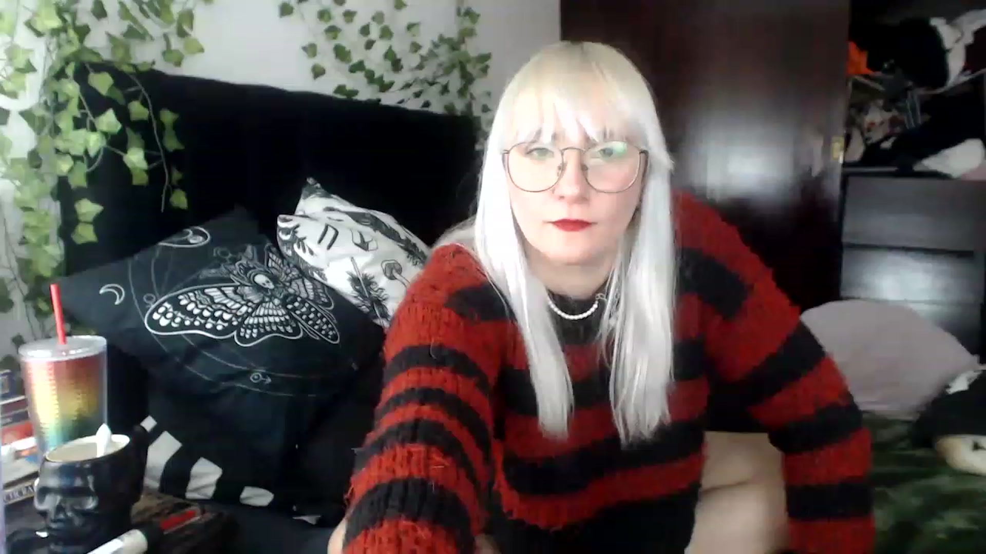 Gallery image thumbnail from AxeHallow's myfreecams stream on, 12/03/2022, 02:53 image 3 of 20