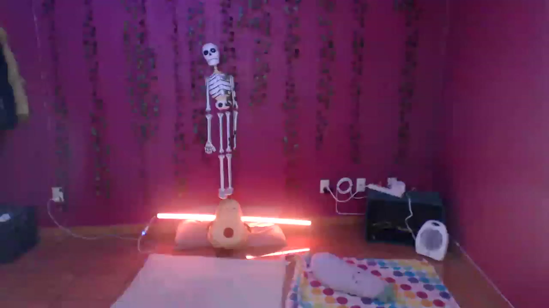 Gallery image thumbnail from AxeHallow's myfreecams stream on, 12/15/2022, 02:28 image 4 of 20