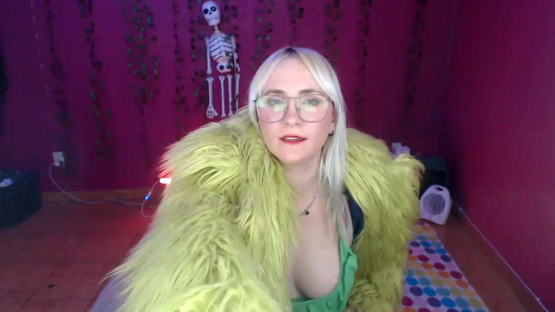 Gallery image thumbnail from AxeHallow's myfreecams stream on, 12/15/2022, 02:28 image 15 of 20