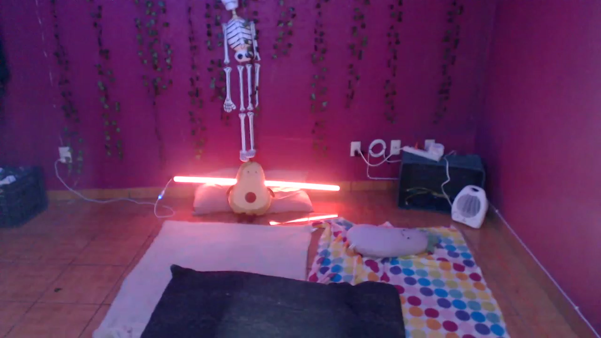 Gallery image thumbnail from AxeHallow's myfreecams stream on, 12/15/2022, 04:40 image 20 of 20