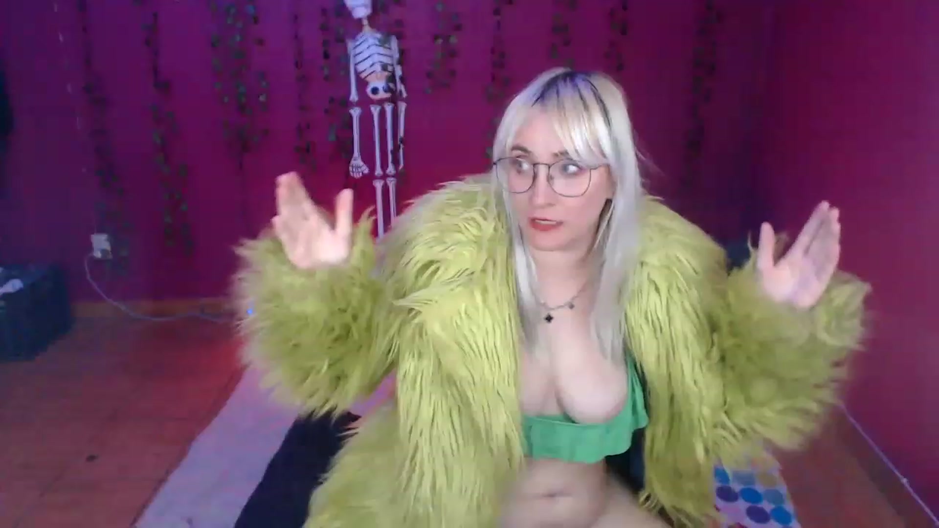 Gallery image thumbnail from AxeHallow's myfreecams stream on, 12/15/2022, 04:40 image 19 of 20