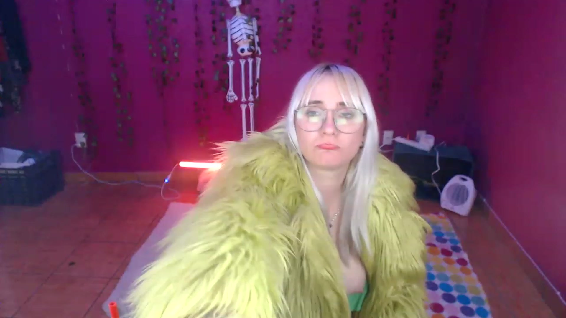 Gallery image thumbnail from AxeHallow's myfreecams stream on, 12/15/2022, 04:57 image 19 of 20