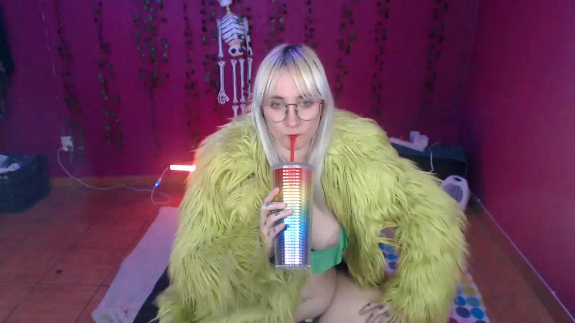 Gallery image thumbnail from AxeHallow's myfreecams stream on, 12/15/2022, 04:57 image 8 of 20