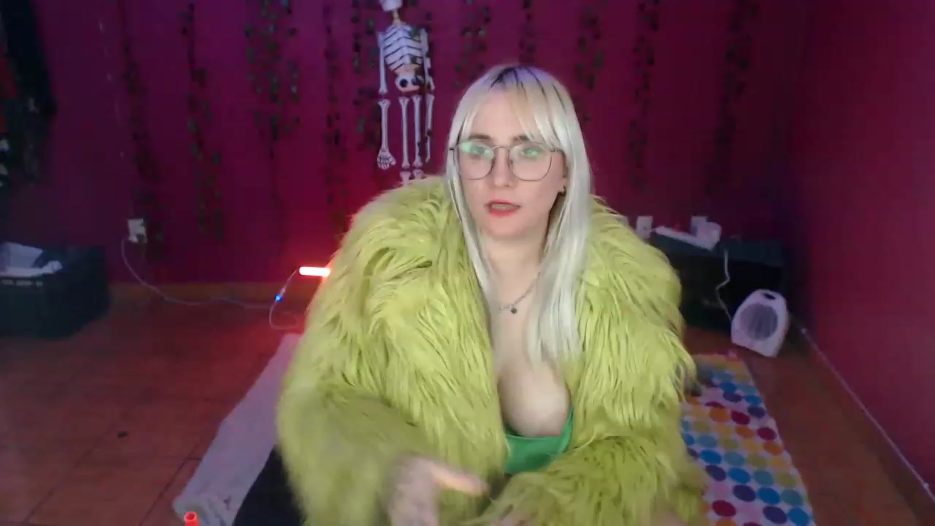 Gallery image thumbnail from AxeHallow's myfreecams stream on, 12/15/2022, 04:57 image 11 of 20
