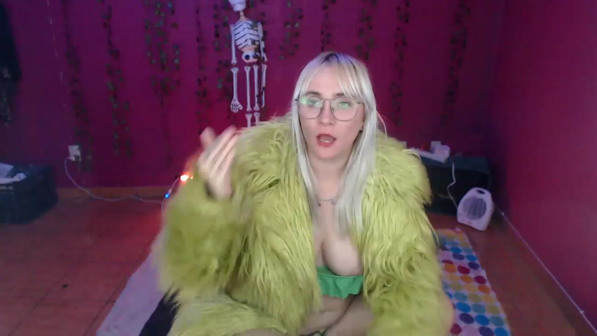 Gallery image thumbnail from AxeHallow's myfreecams stream on, 12/15/2022, 05:49 image 12 of 20