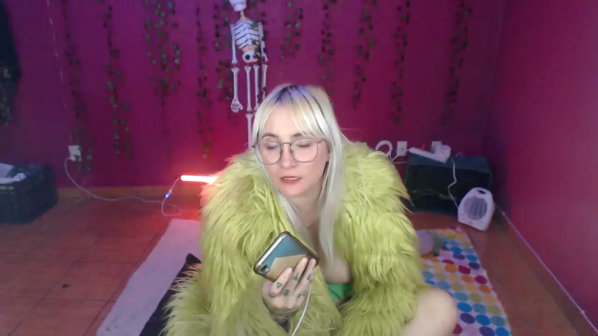 Gallery image thumbnail from AxeHallow's myfreecams stream on, 12/15/2022, 05:49 image 9 of 20