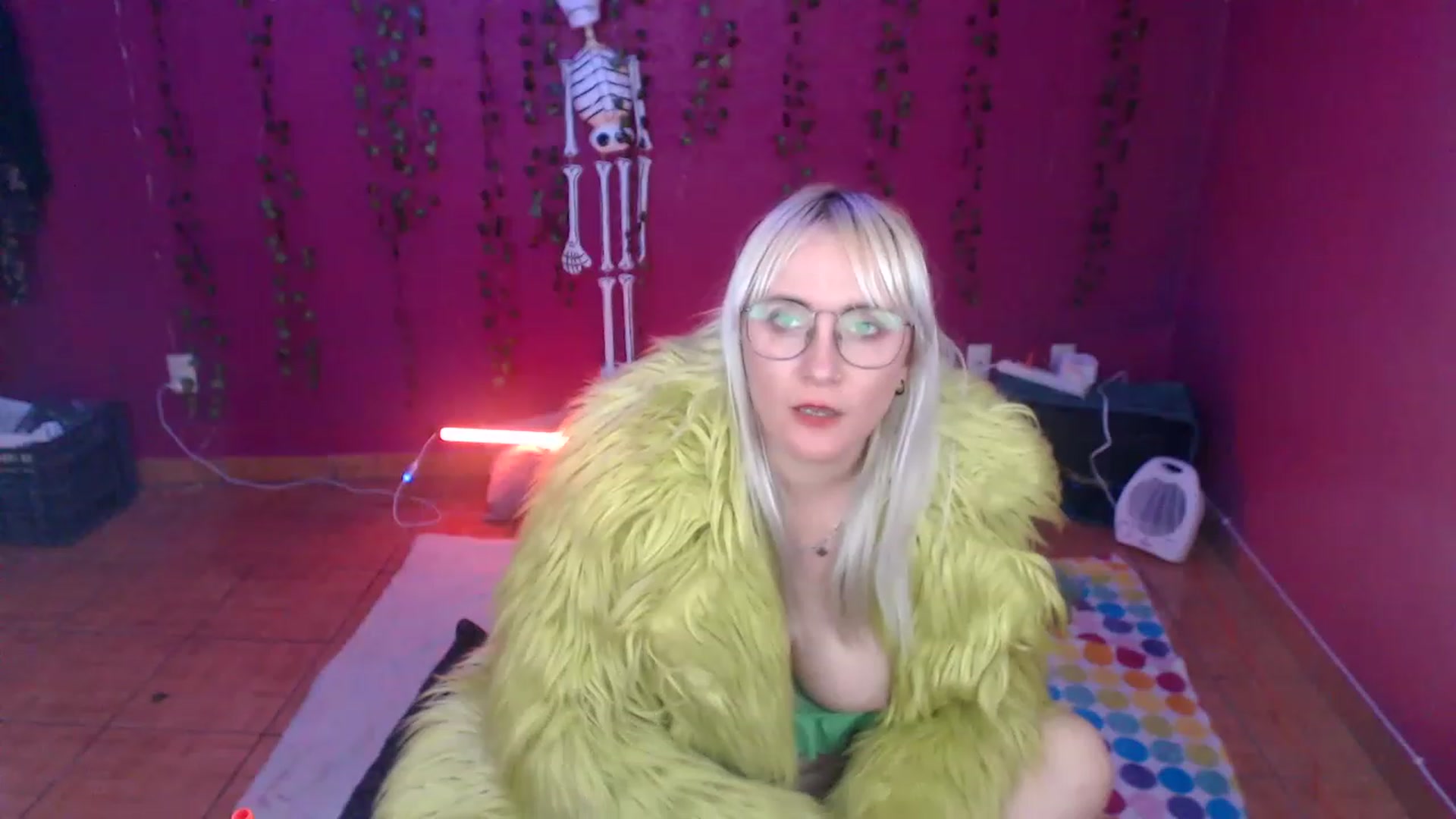 Gallery image thumbnail from AxeHallow's myfreecams stream on, 12/15/2022, 05:49 image 18 of 20