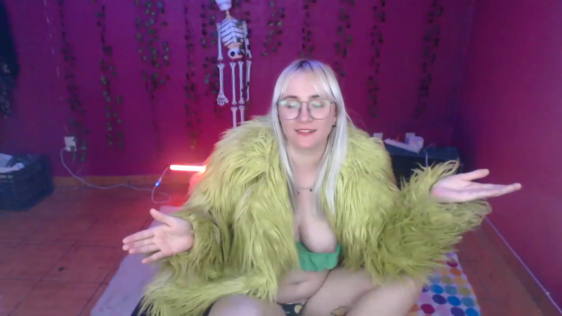 Gallery image thumbnail from AxeHallow's myfreecams stream on, 12/15/2022, 05:49 image 7 of 20