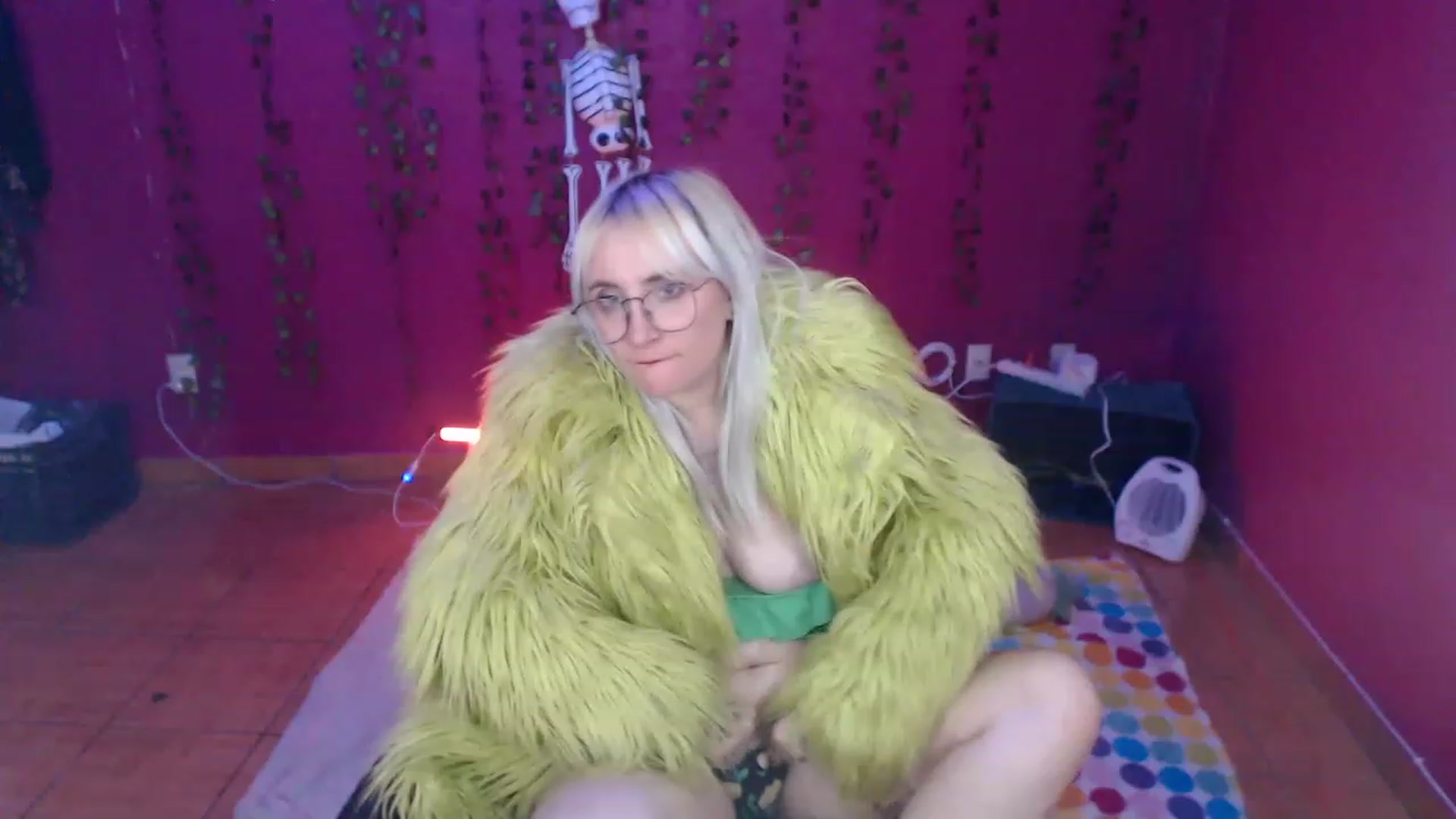 Gallery image thumbnail from AxeHallow's myfreecams stream on, 12/15/2022, 05:49 image 8 of 20