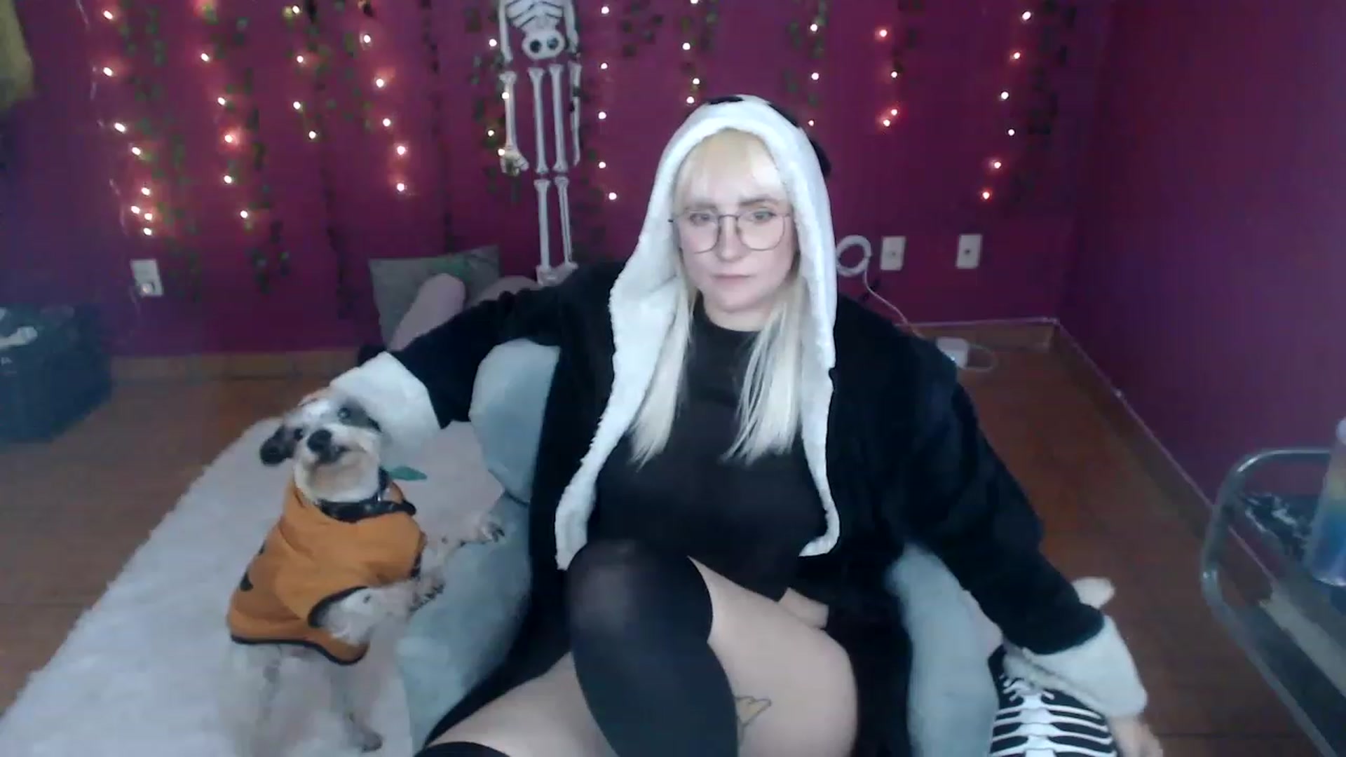 Gallery image thumbnail from AxeHallow's myfreecams stream on, 01/02/2023, 21:43 image 13 of 20