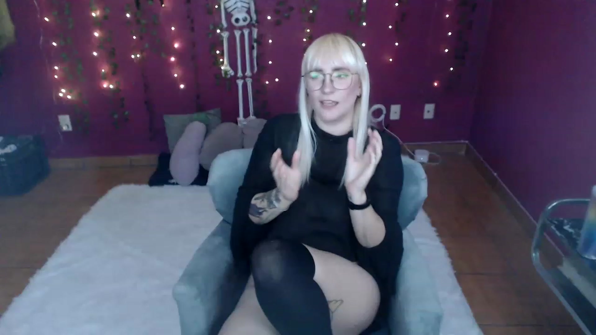Gallery image thumbnail from AxeHallow's myfreecams stream on, 01/02/2023, 21:43 image 5 of 20