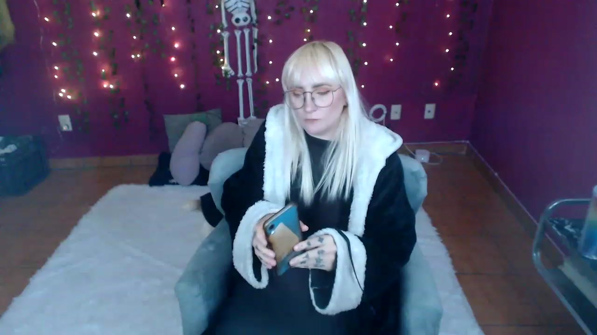 Gallery image thumbnail from AxeHallow's myfreecams stream on, 01/02/2023, 21:43 image 9 of 20
