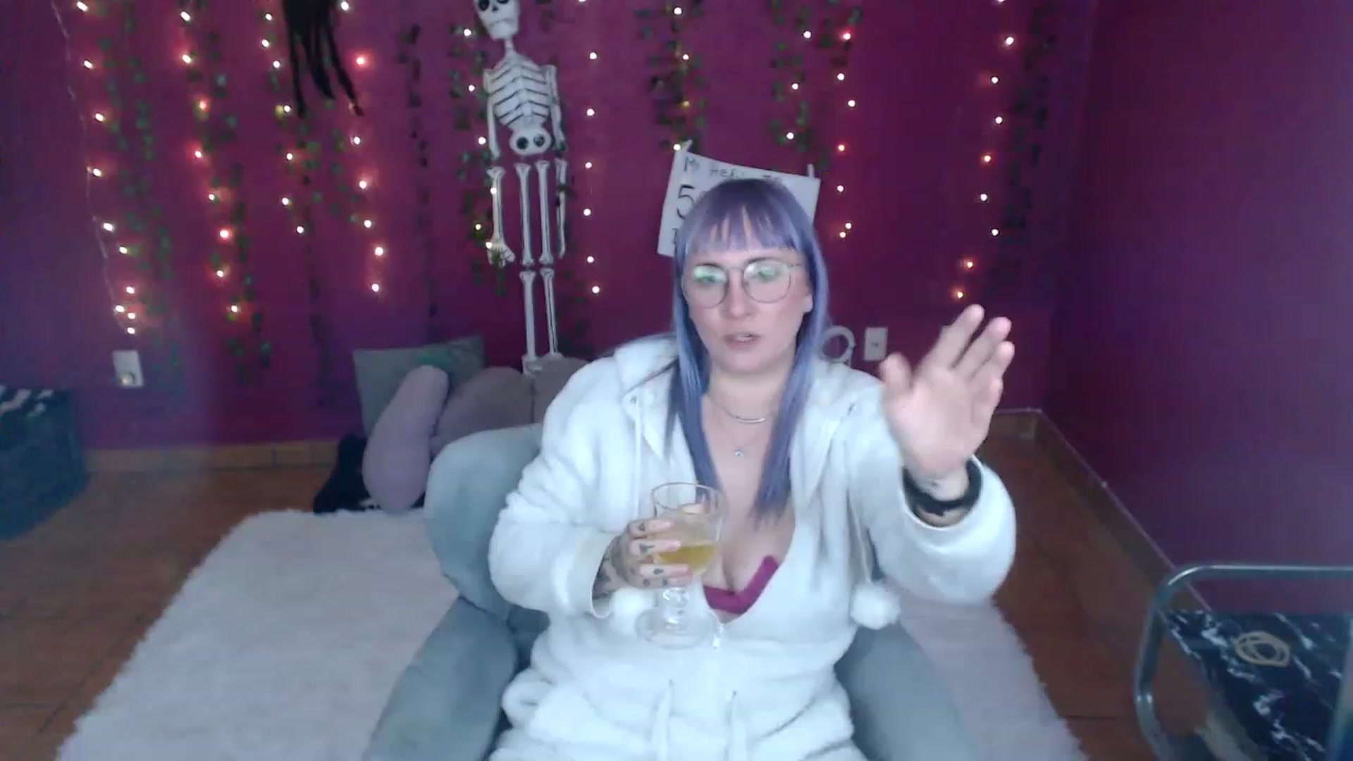 Gallery image thumbnail from AxeHallow's myfreecams stream on, 01/19/2023, 03:39 image 18 of 20